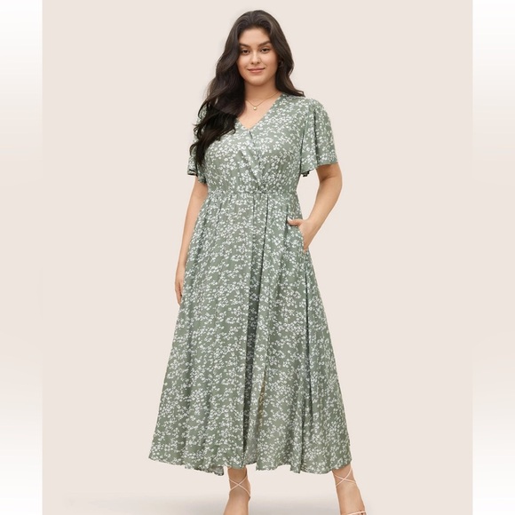 BloomChic Plus Size SFlutter Sleeve Ditsy Floral Pocket Split Maxi Dress us 18 - Picture 3 of 11